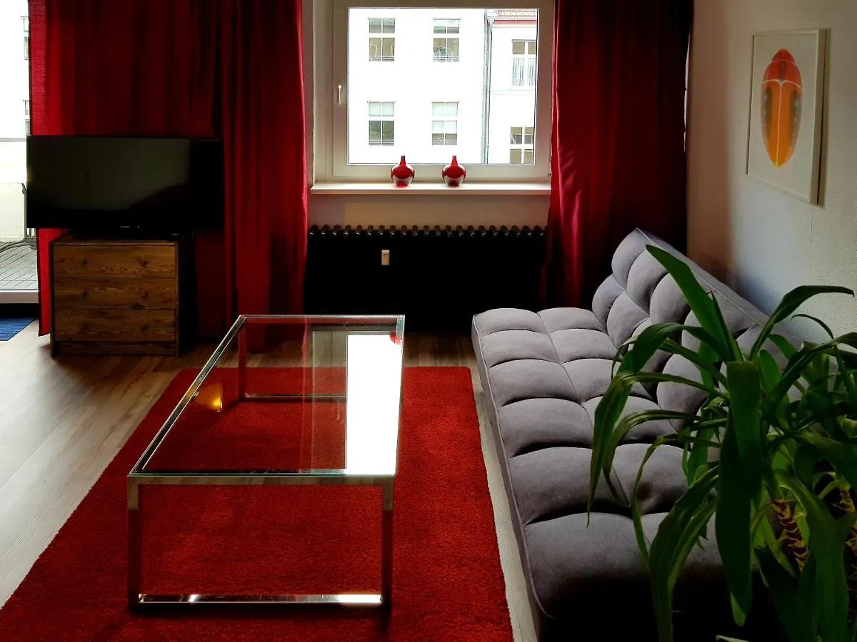 Yoursweethome Berlin 0*,