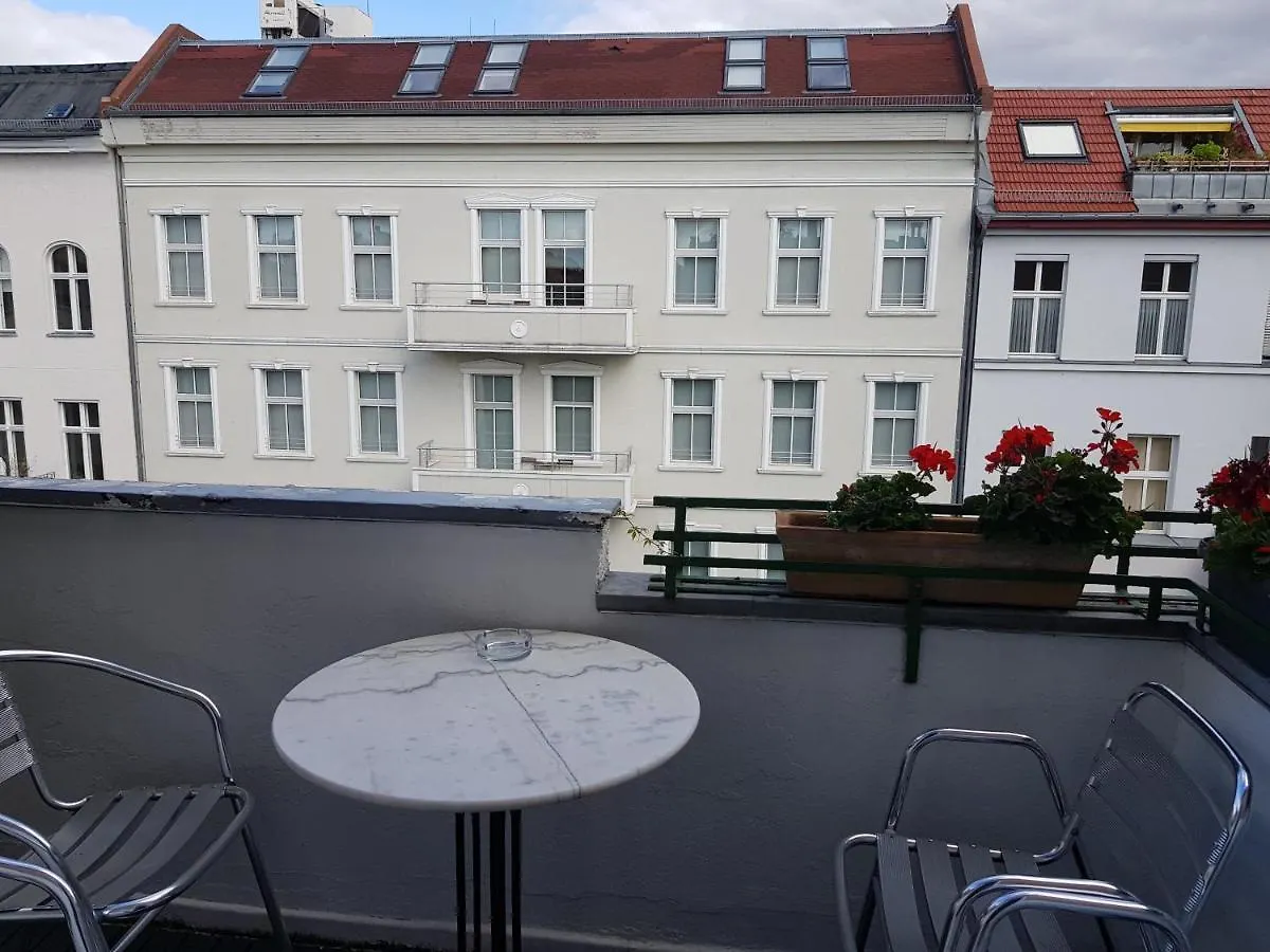 Yoursweethome Berlin 0*,  Germany