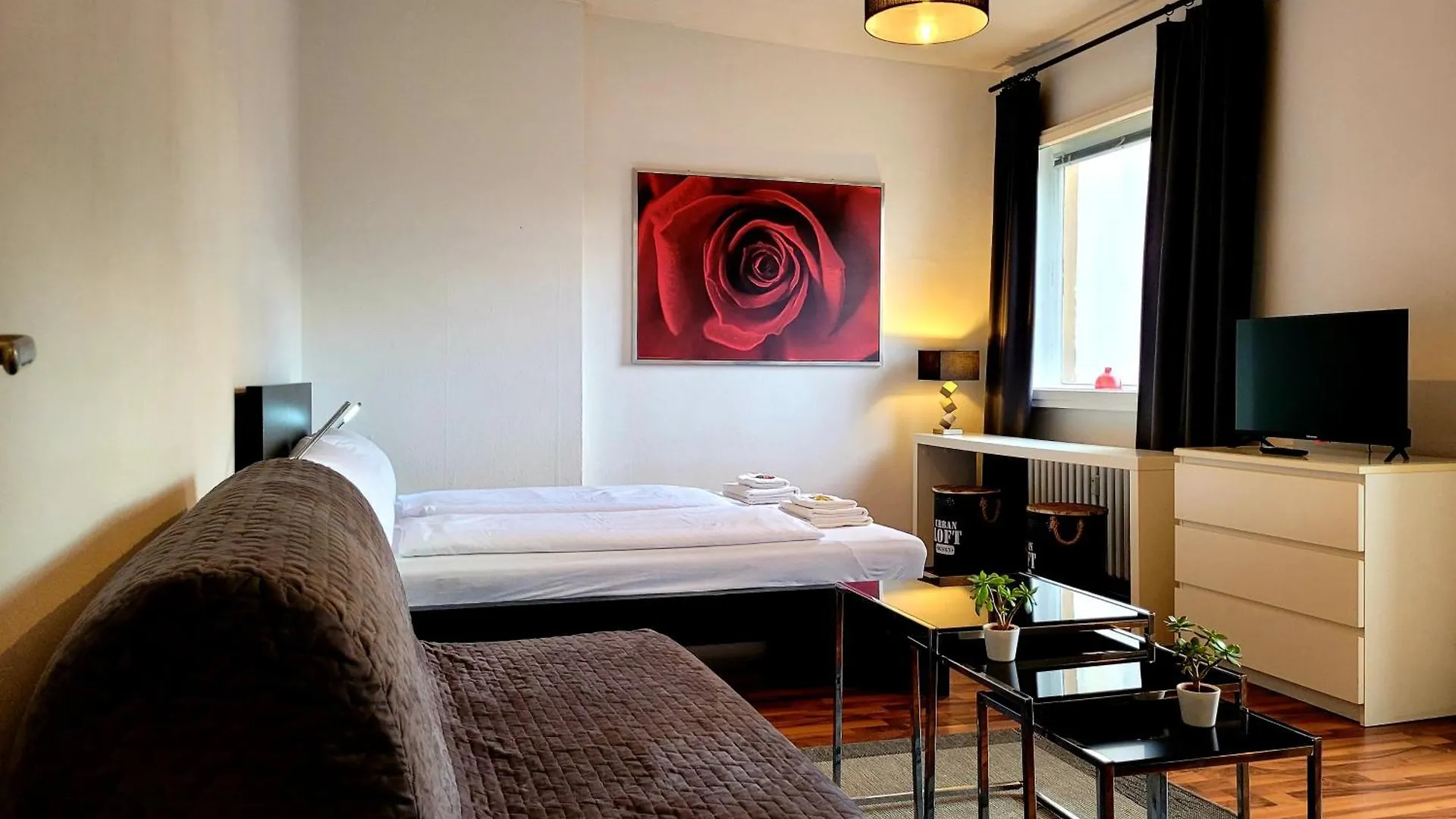 Yoursweethome Berlin 0*,  Germany