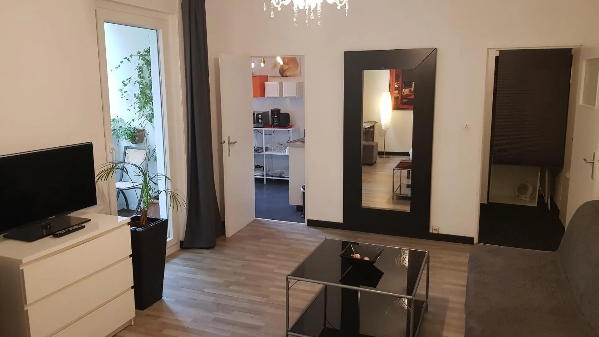 Yoursweethome Berlin 0*,  Germany